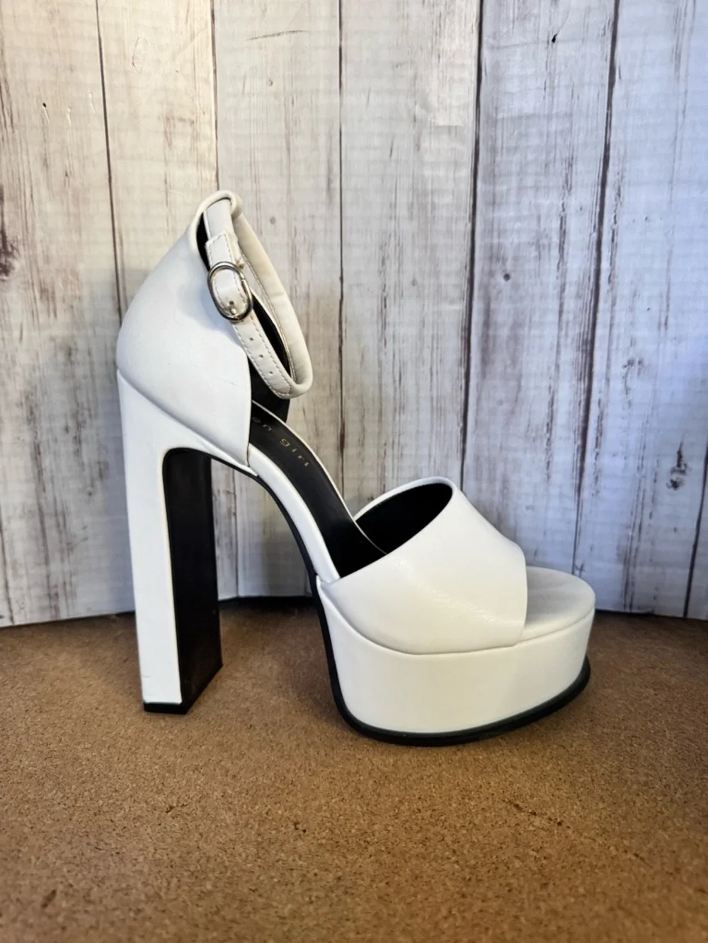 Steve Madden White Platform 7M Ankle-Strap Heels Pumps White